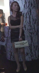 靓丽细长腿小妹