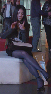 黑丝大长腿美少妇