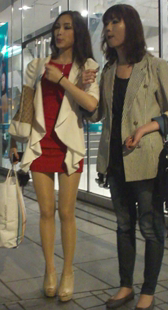 肉丝包臀短裙夹不紧