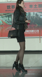 性感超短裙黑丝