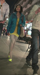 黄高跟性感少妇