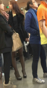 黑丝高跟漂亮少妇