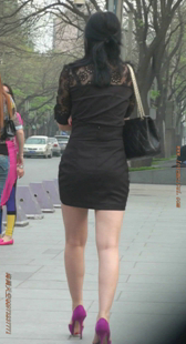 街拍红高跟美腿宽臀