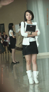 街拍漂亮小少妇