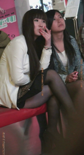 现在都流行坐着夹紧