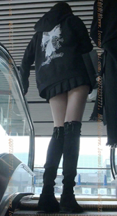 黑色超短裙的美腿MM真性感