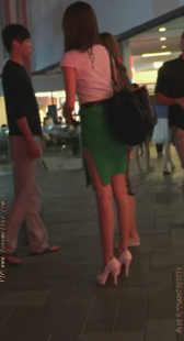 分叉绿裙小少妇