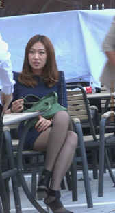 高跟黑丝靓丽少妇