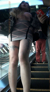 性感短裙包臀胸器少女