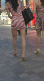 条纹高跟长腿少妇