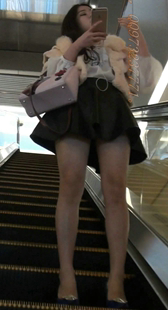 蓝色和红色性感高跟鞋你喜欢MM传哪个