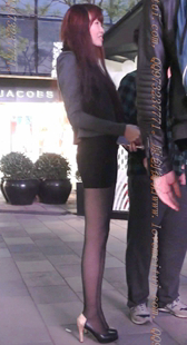 黑色包臀的极品黑丝美腿MM