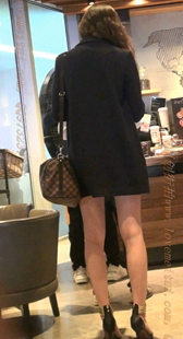 跟着眼镜气质美腿的妹子去喝咖啡