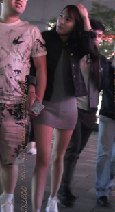 灰色包臀的美腿美臀小骚货