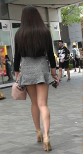 超短学妹裙的凉高跟MM