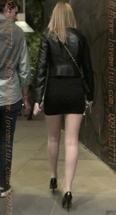 黑色包臀的老外MM的腿又长又直啊