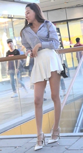 气质超美的凉高跟美腿MM