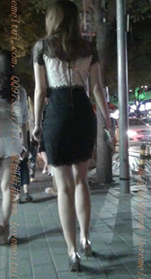 金色高跟想的美腿短裙少妇