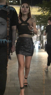 低胸MM穿的好豪放