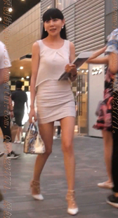 灰色包臀的超长美腿少妇