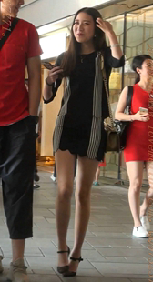 黑色细高跟的超短包臀美腿小姐姐