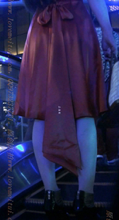 黑色高跟超短热裤的美腿MM发现被拍了