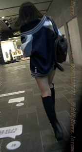 黑色高靴的肉丝眼镜MM