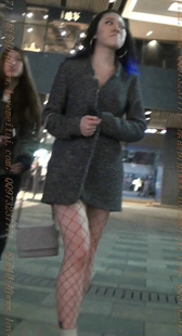 红色渔网袜的性感MM