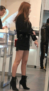 极品高跟短靴的美腿骚气质少妇