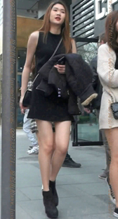 这样的美腿不去蹬三轮是不是可惜了呢