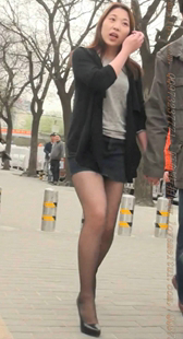 黑色高跟的丰满黑丝少妇