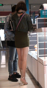 绿色包臀美腿小姐姐