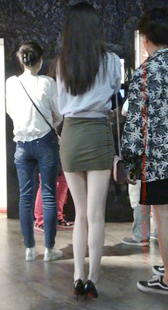 包臀性感高跟的美腿小姐姐