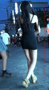 黑色包臀的超级美腿小姐姐