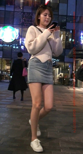 牛仔包臀的美腿气质小姐姐