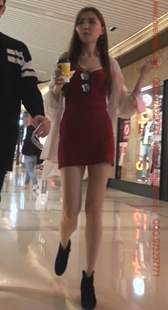 红色包臀裙的美腿肉丝小姐姐