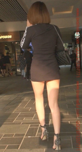 超高跟美腿小姐姐的超短裙