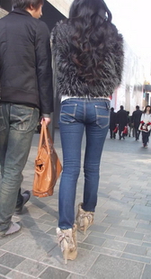 跟拍极品美少妇