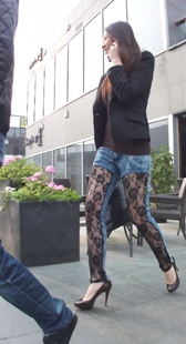 高跟灰牛翘臀少妇