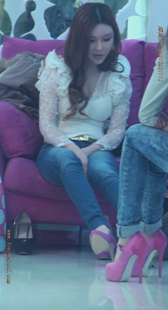 极品少妇紧身牛仔