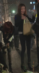 街拍灰牛小骚妇