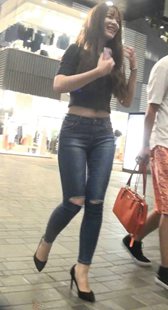 蓝色紧牛的大屁股丰满MM