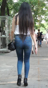 蓝色金牛的丰满MM