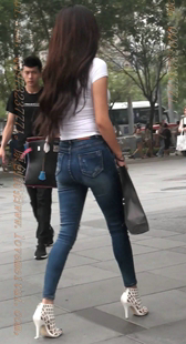 极品蓝色金牛的性感美腿MM