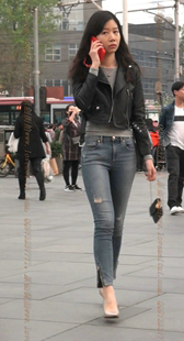 蓝色紧牛小高跟的气质MM