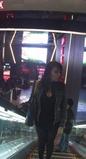 跟拍极品大胸美女