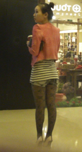 商场热裤黑丝妹