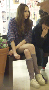 牛仔热裤小少妇