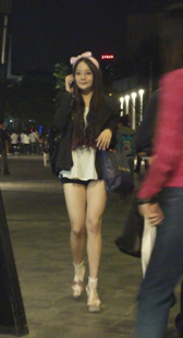 高跟大白腿小少妇