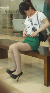 性感肉丝高跟小少妇